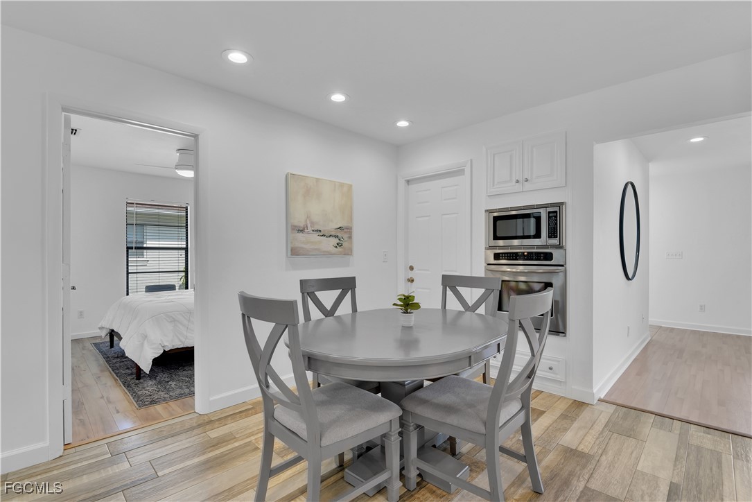 851 98th Avenue North Naples, FL 34108 - Photo 10 of 32