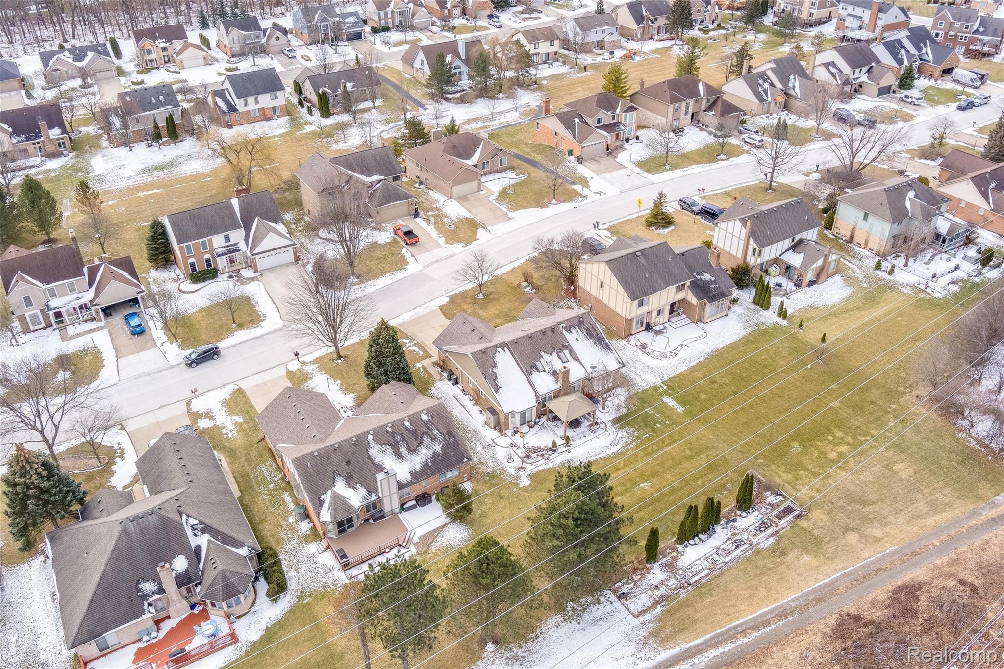 541 Lexington Drive Rochester, MI 48307 - Photo 9 of 58 541 Lexington-1-8.jpg