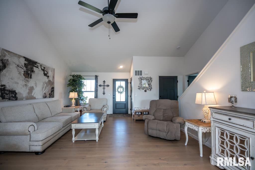 4010 West Fiona Way Dunlap, IL 61525 - Photo 3 of 20