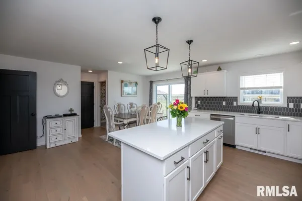 $425,000 | 4010 West Fiona Way, Dunlap, IL 61525