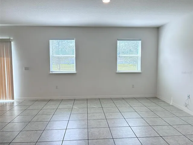 $2,000 | 170 East Fiesta Key Loop, Deland, FL 32720
