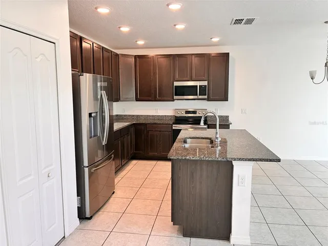 $2,000 | 170 East Fiesta Key Loop, Deland, FL 32720