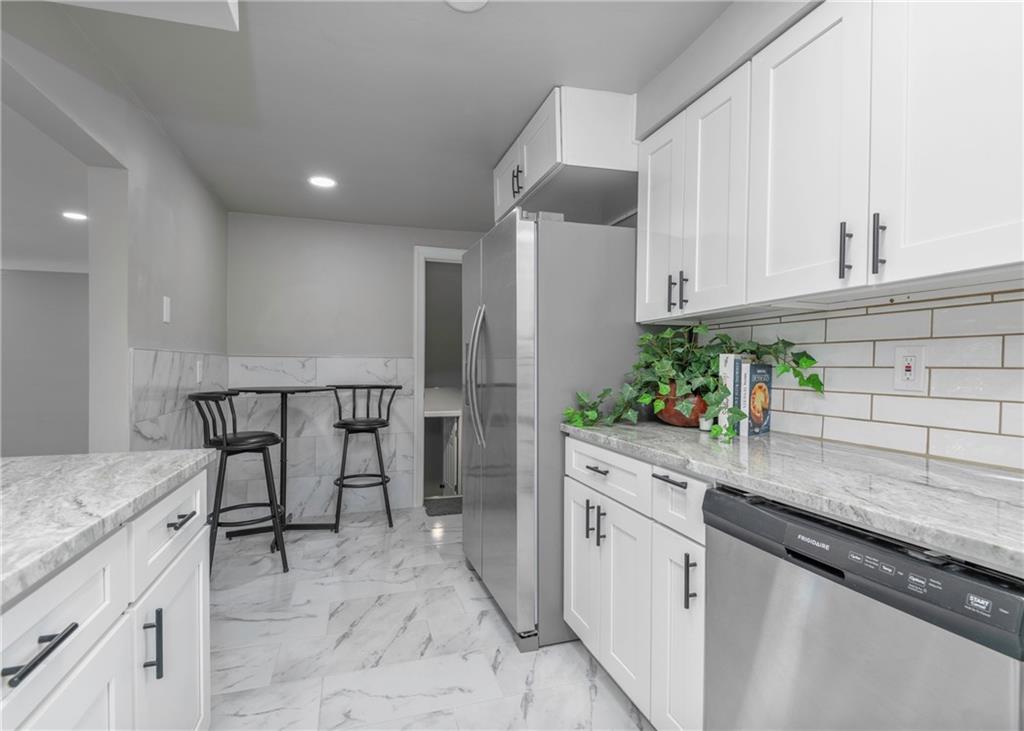 1169 Harvard Road Monroeville, PA 15146 - Photo 28 of 42