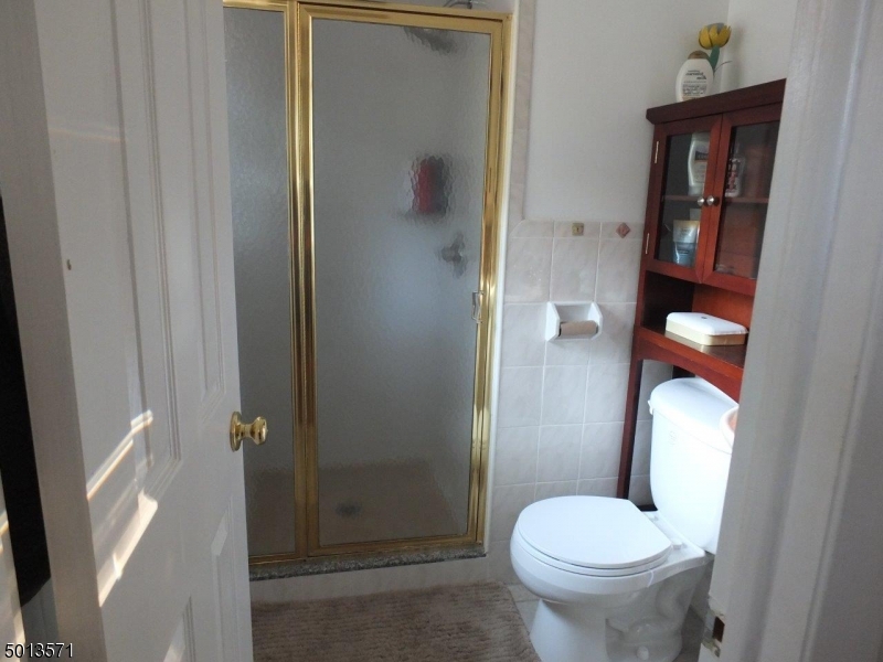 36 Eastbrook Road Parsippany, NJ 07054 - Photo 11 of 13