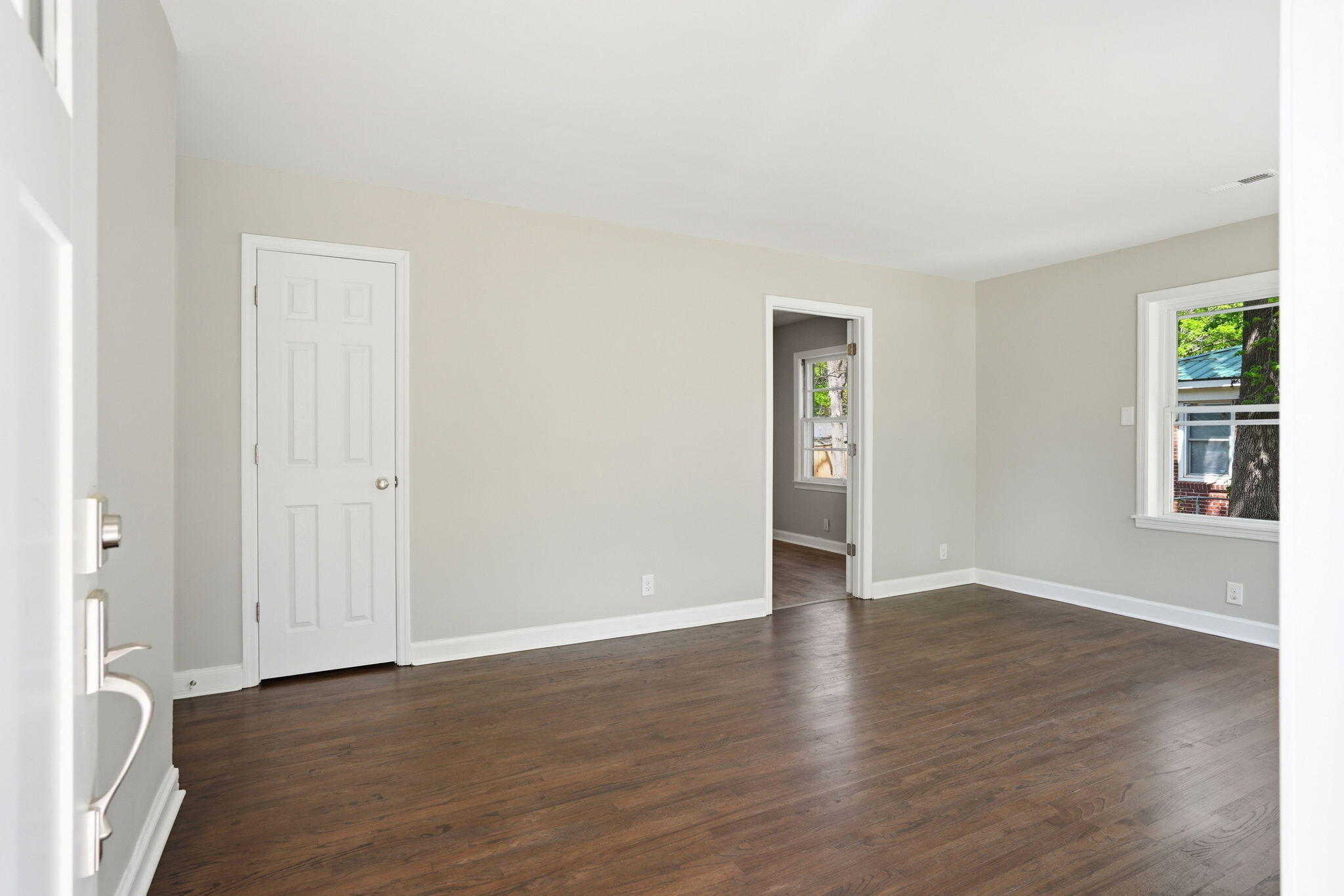 331 Annette Drive Goose Creek, SC 29445 - Photo 5 of 39 5-web-or-mls-013_DSC09578