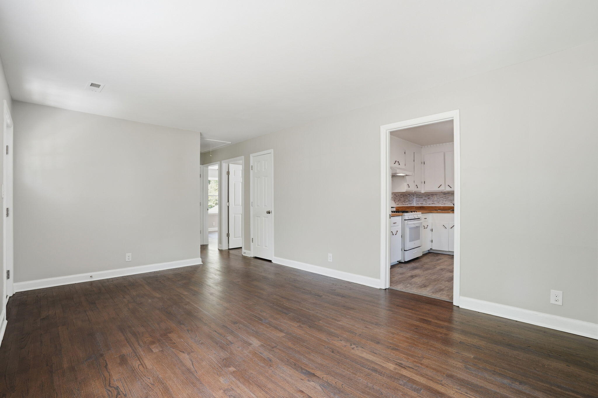 331 Annette Drive Goose Creek, SC 29445 - Photo 9 of 39 8-web-or-mls-007_DSC09587