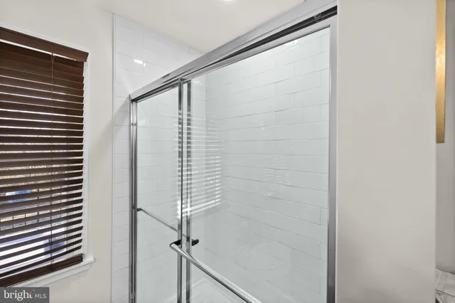 $460,000 | 610 Kings Highway, Fredericksburg, VA 22405