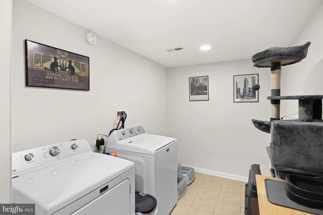 $460,000 | 610 Kings Highway, Fredericksburg, VA 22405