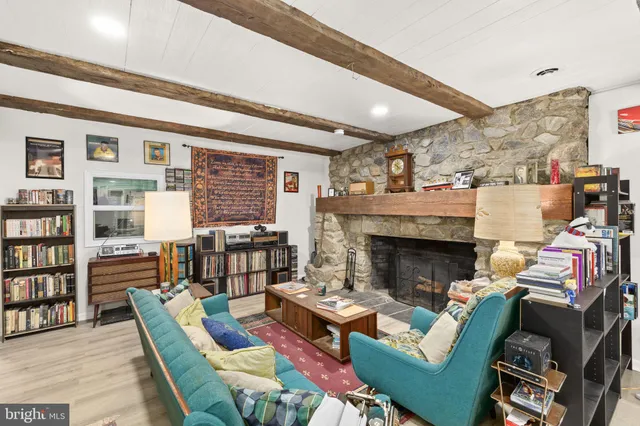 $460,000 | 610 Kings Highway, Fredericksburg, VA 22405