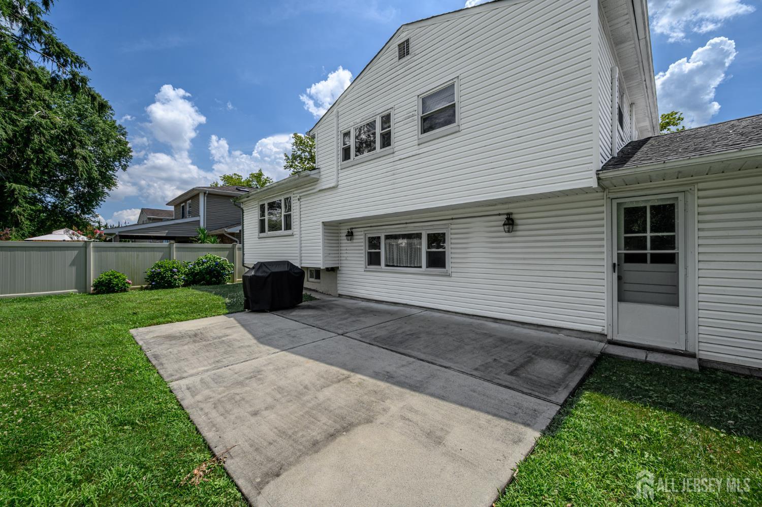 54 Starlight Drive Colonia, NJ 07067 - Photo 33 of 34