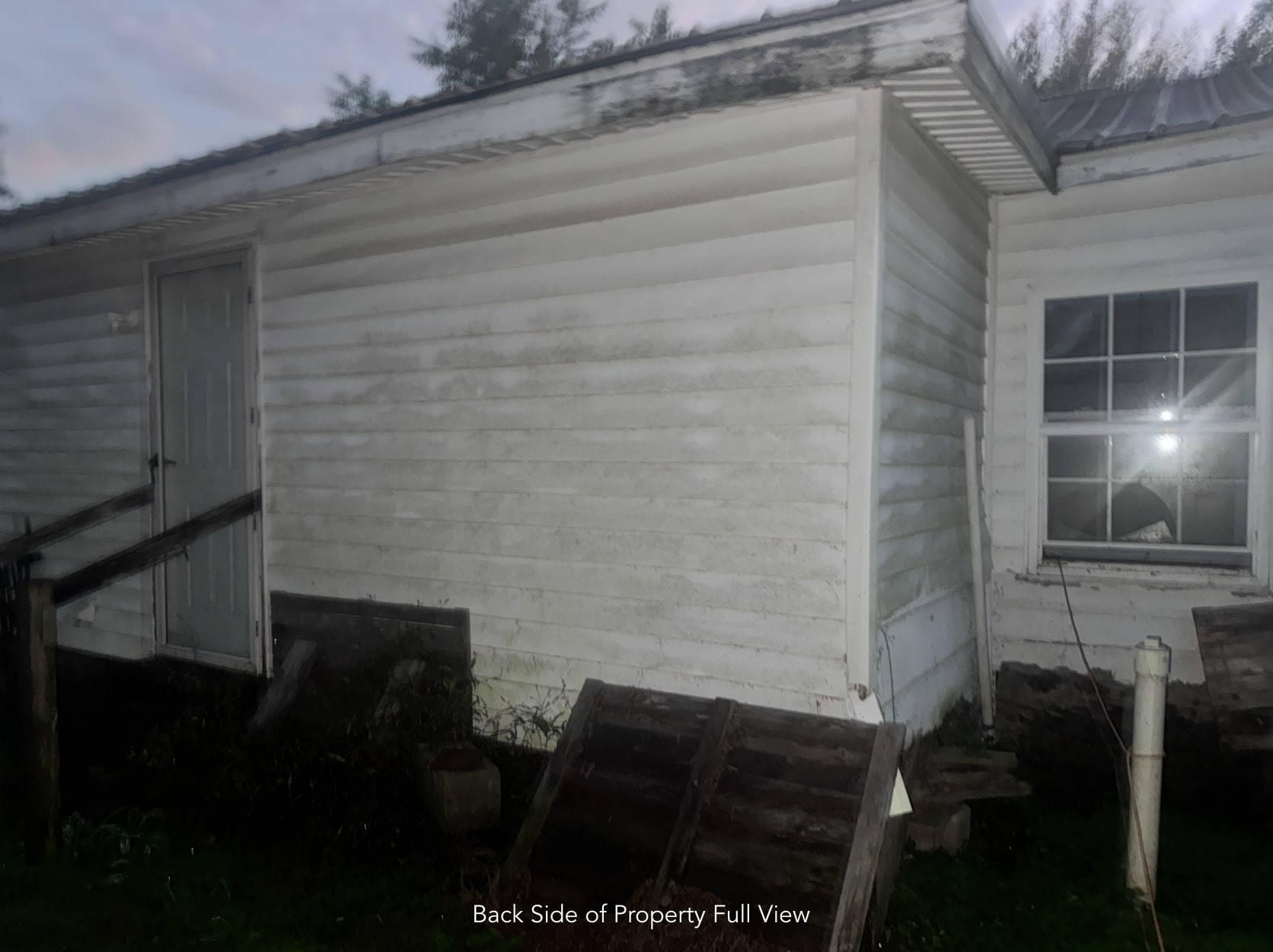 1047 Perry Switch Road Jackson, TN 38301 - Photo 17 of 36 a bathroom with a sink