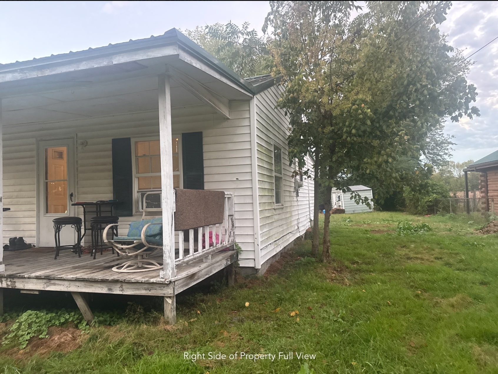 1047 Perry Switch Road Jackson, TN 38301 - Photo 8 of 36 a house with river in front of it