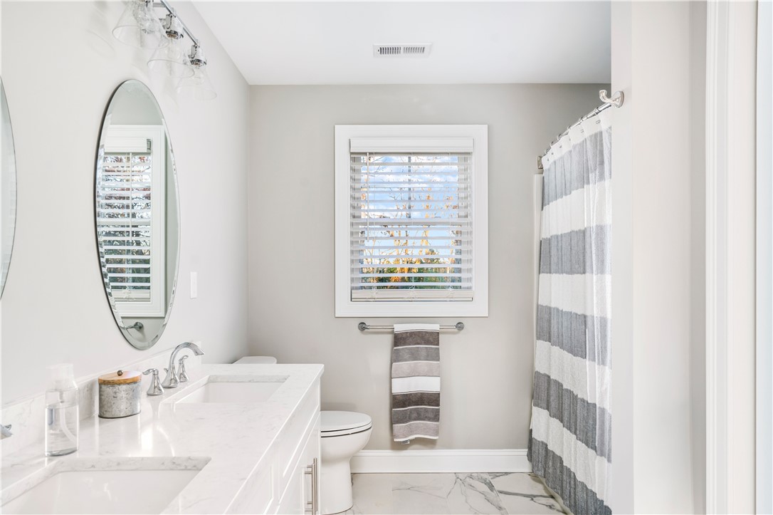 9 Scarlett Way Cranston, RI 02921 - Photo 22 of 36