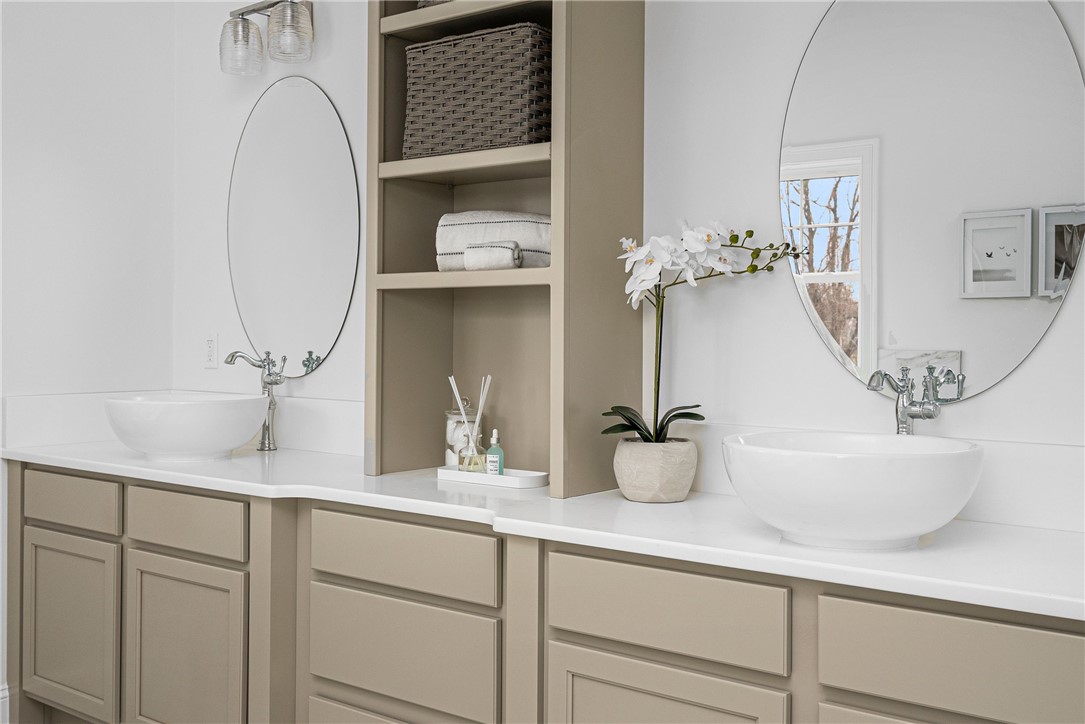 9 Scarlett Way Cranston, RI 02921 - Photo 29 of 36