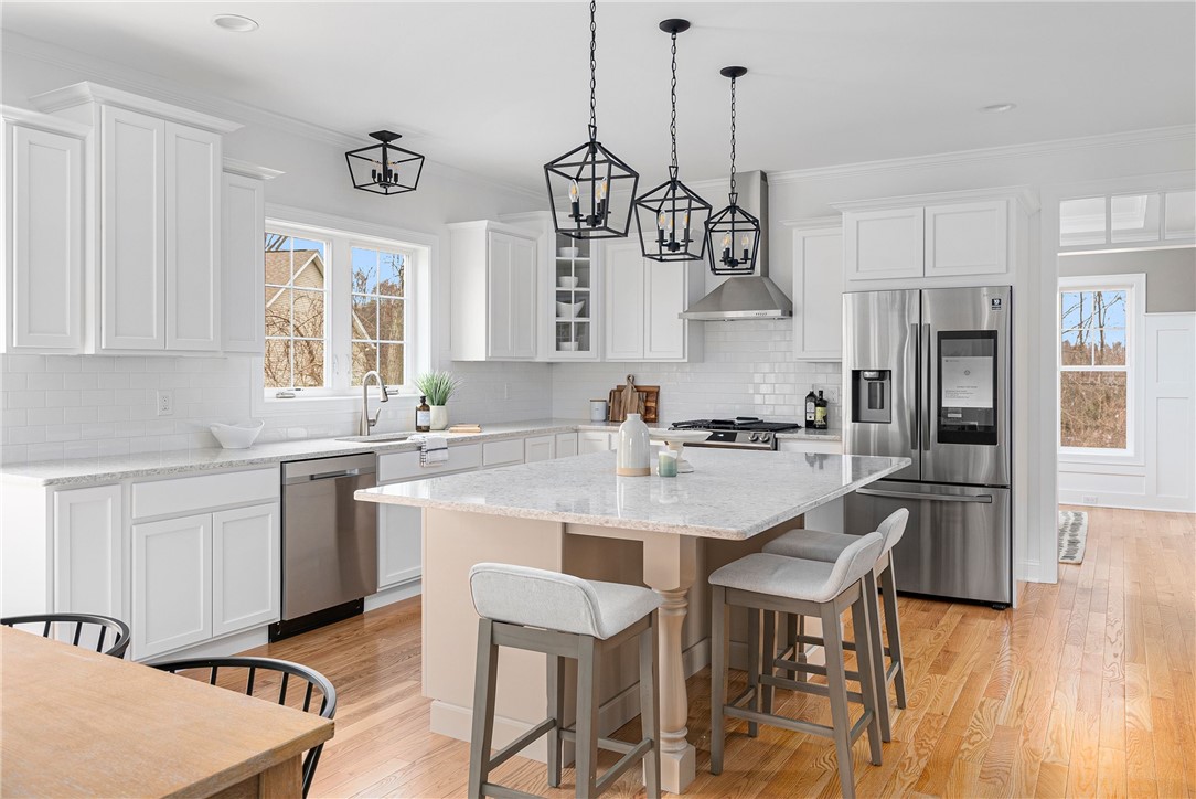 9 Scarlett Way Cranston, RI 02921 - Photo 8 of 36