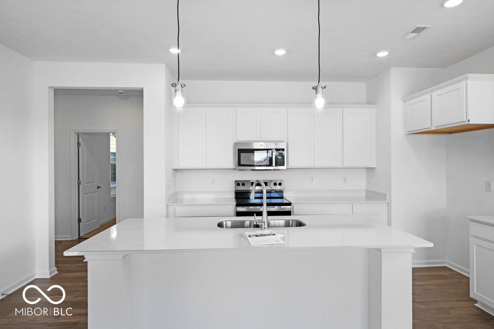 11021 Dressage Way Indianapolis, IN 46239 - Photo 6 of 40