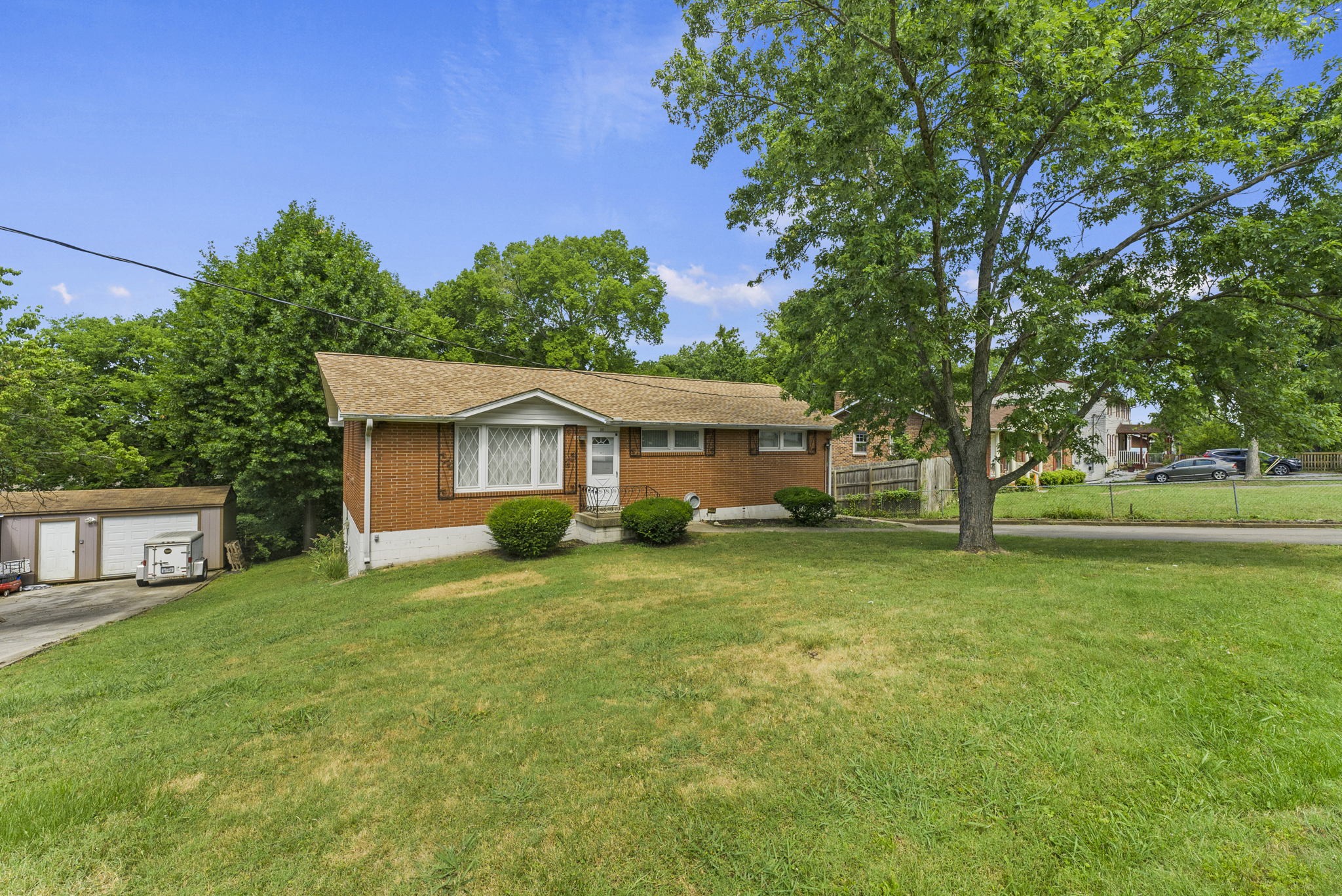 311 Bonnahurst Drive Hermitage, TN 37076 - Photo 3 of 47