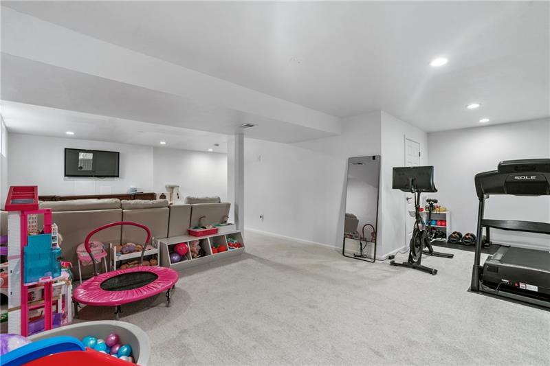 3013 Meyeridge Road Pittsburgh, PA 15209 - Photo 27 of 27 a view of a room with gym equipment