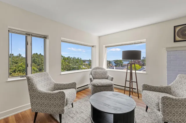 $675,000 | 149 Fort Road, Unit 6, South Portland, ME 04106