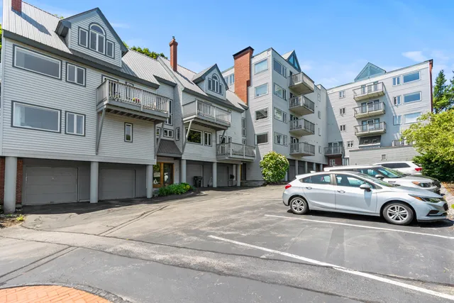 $675,000 | 149 Fort Road, Unit 6, South Portland, ME 04106