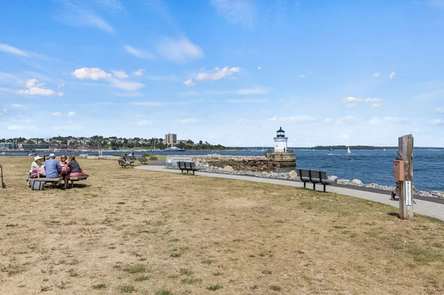 $675,000 | 149 Fort Road, Unit 6, South Portland, ME 04106