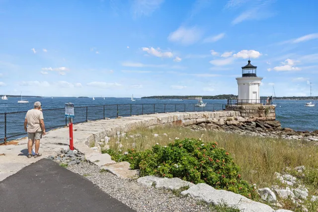 $675,000 | 149 Fort Road, Unit 6, South Portland, ME 04106