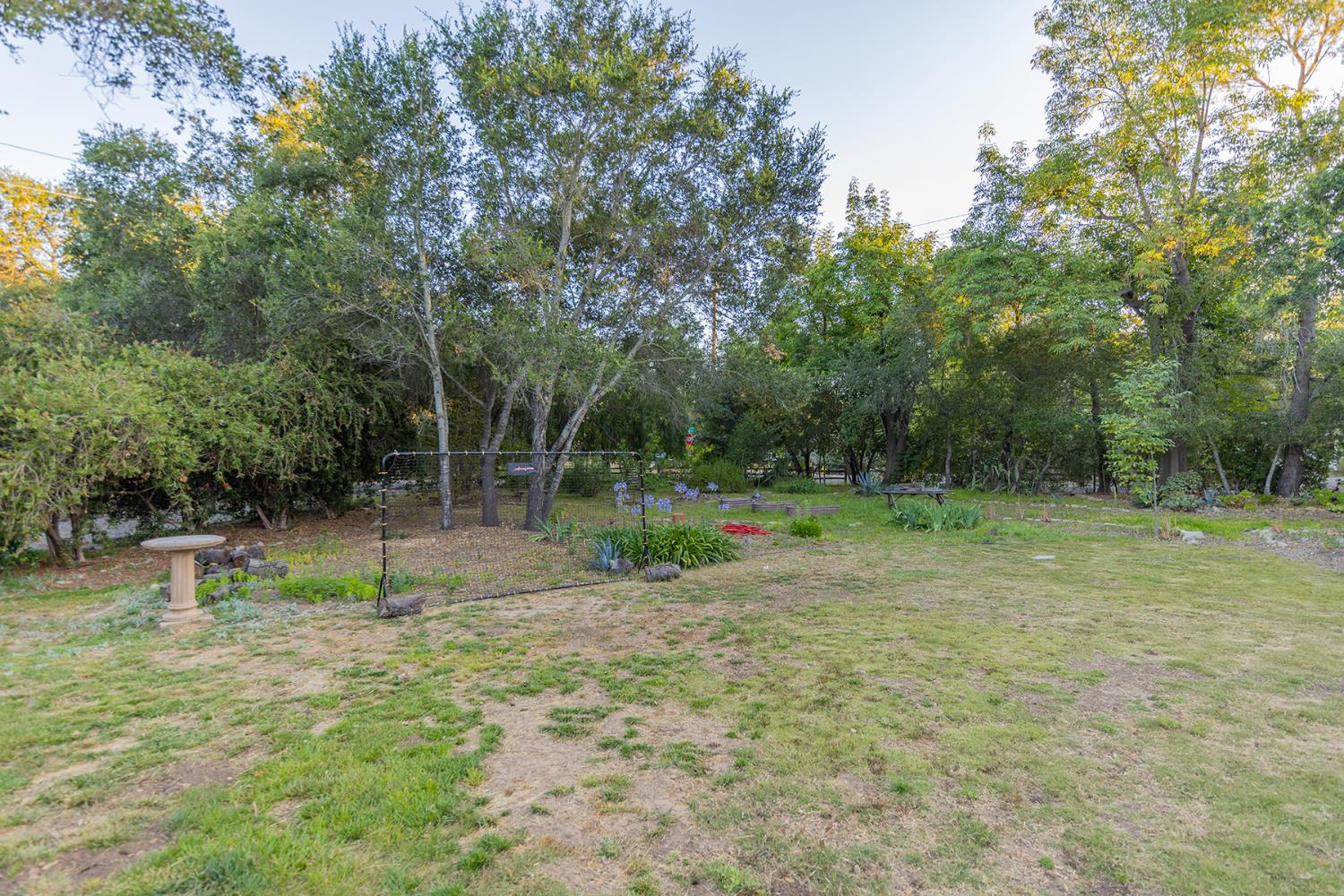918 El Toro Road Ojai, CA 93023 - Photo 7 of 40