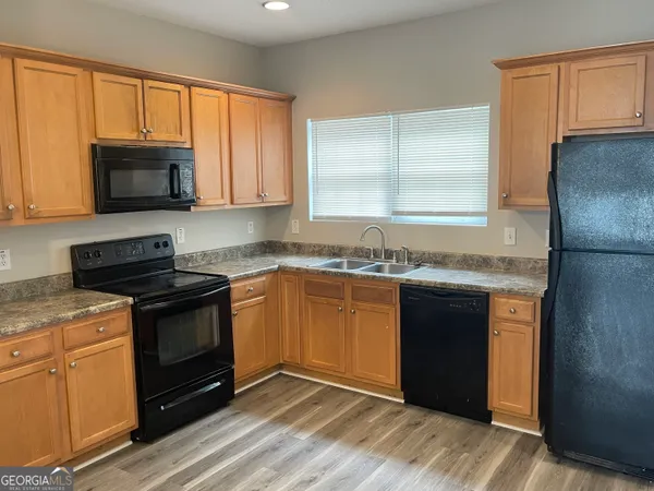 $1,675 | 8220 Oakley Circle, Unit 2, Union City, GA 30291