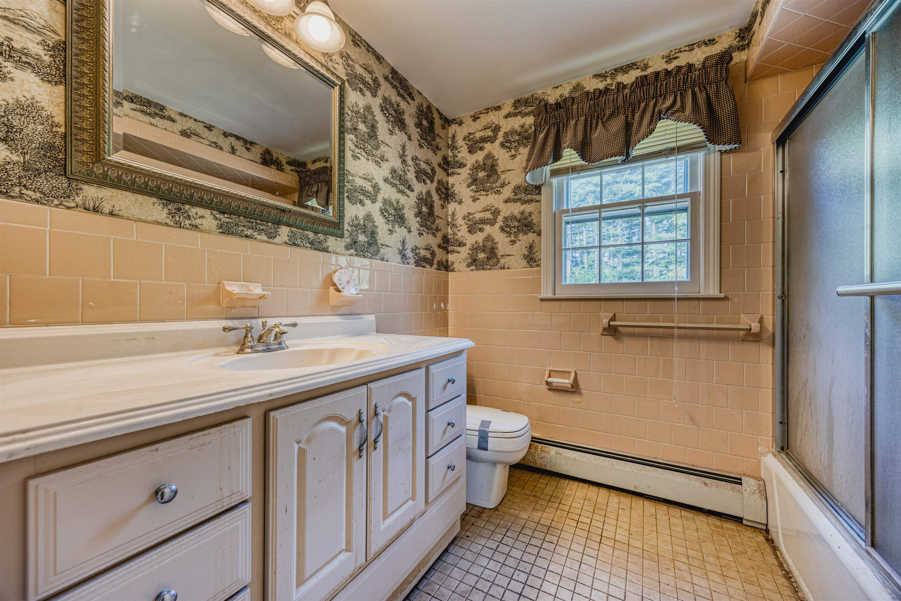 95 Gilcreast Road Londonderry, NH 03053 - Photo 22 of 42