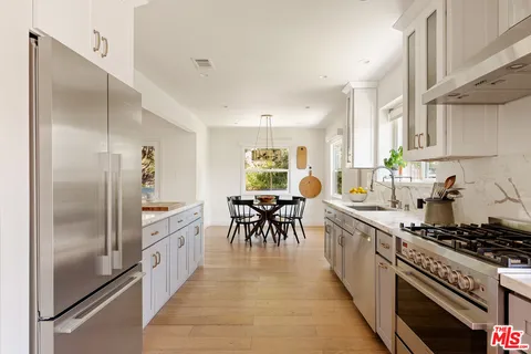 $1,795,000 | 4111 Mantova Drive, Los Angeles, CA 90008