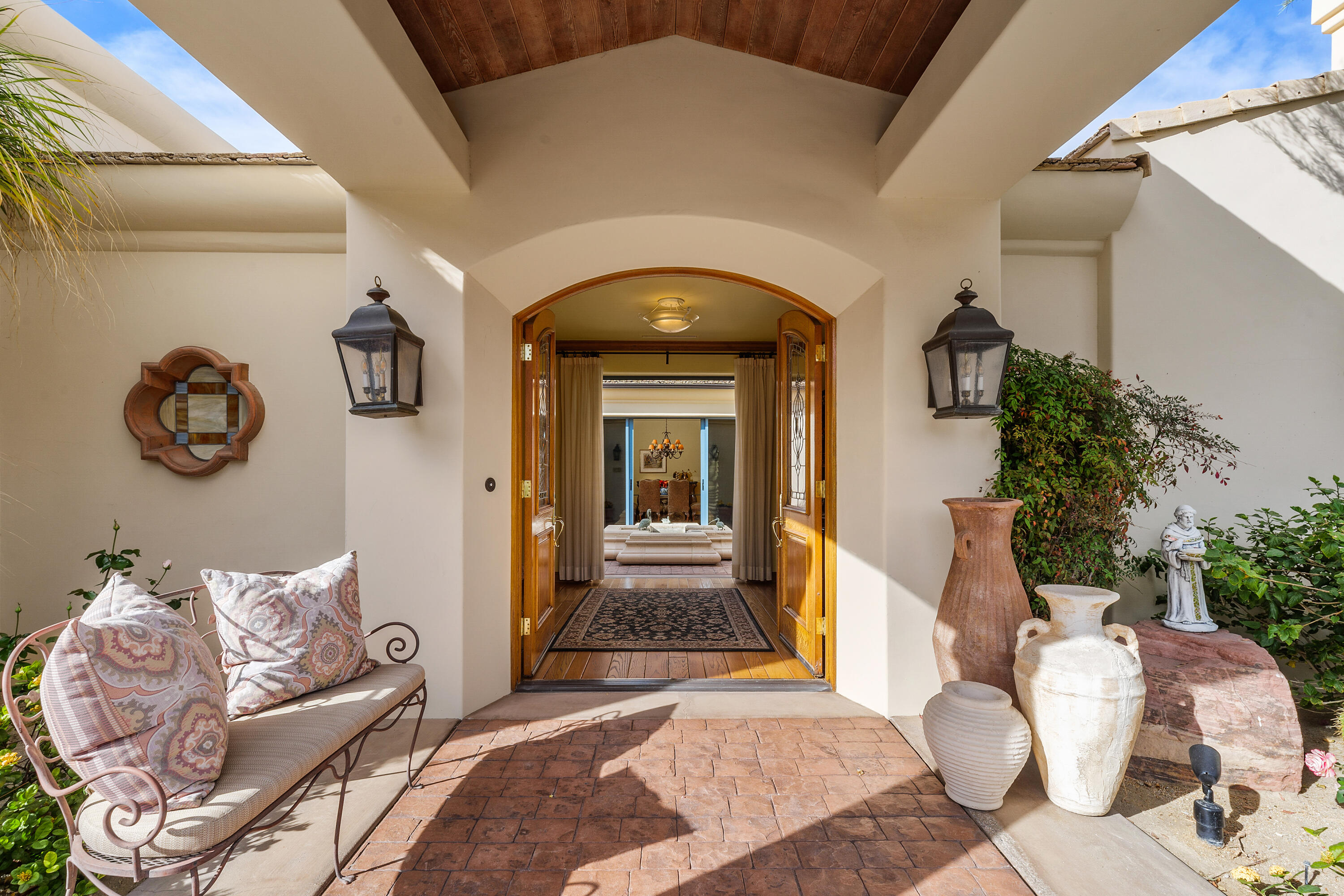 70461 Placerville Road Rancho Mirage, CA 92270 - Photo 4 of 51 8_11618567_175258_175258-EI-108