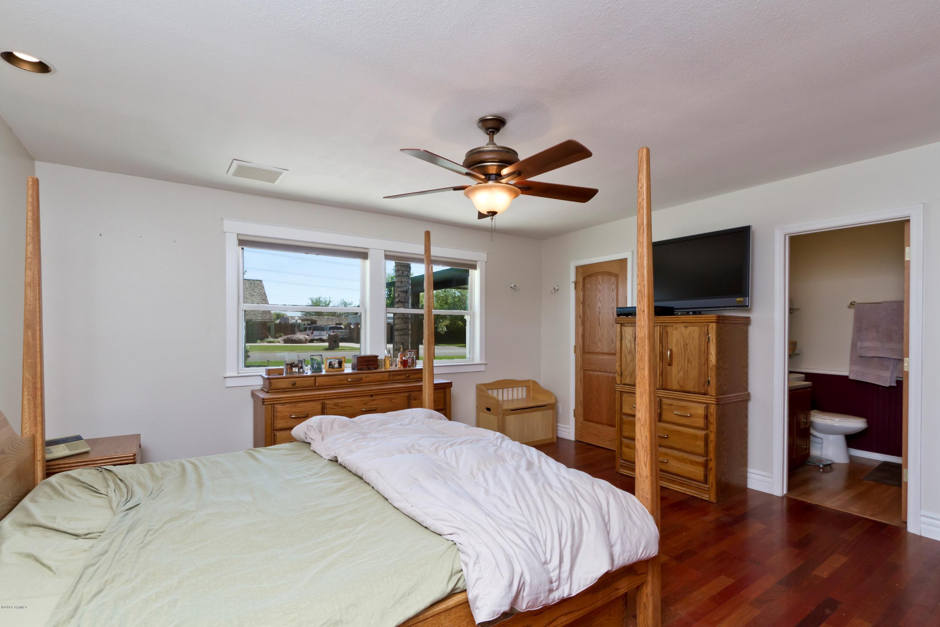 3176 East Campbell Road Gilbert, AZ 85234 - Photo 13 of 25 Master Bedroom 1
