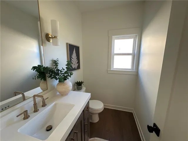 $749,900 | 13508 Terrace Park Drive, Parkville, MO 64152