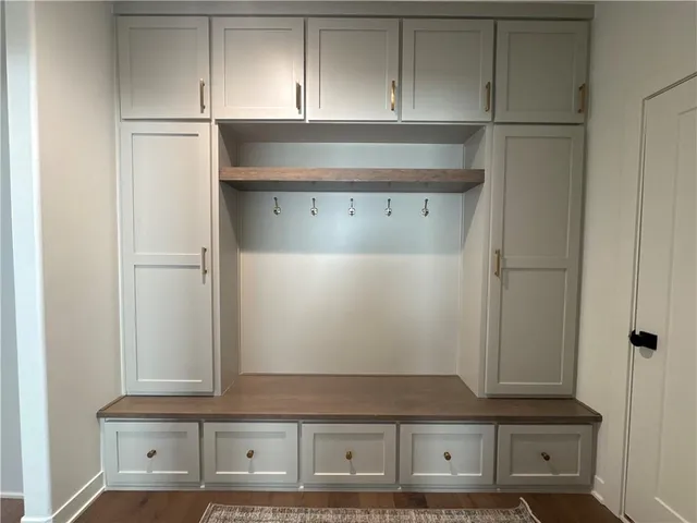 $749,900 | 13508 Terrace Park Drive, Parkville, MO 64152