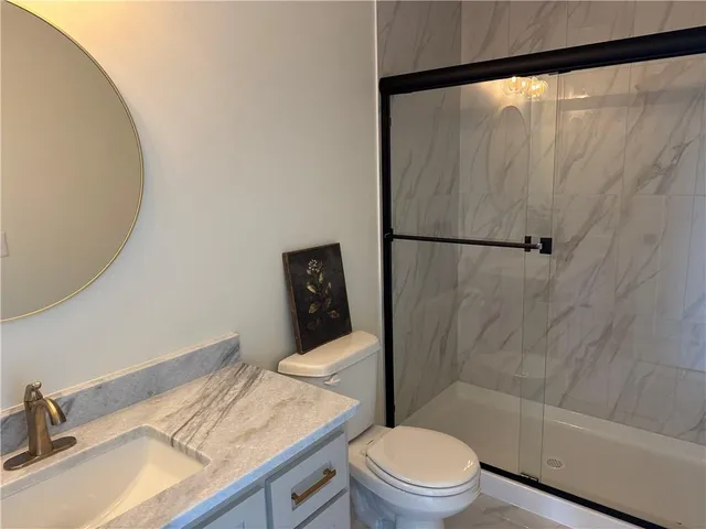 $749,900 | 13508 Terrace Park Drive, Parkville, MO 64152