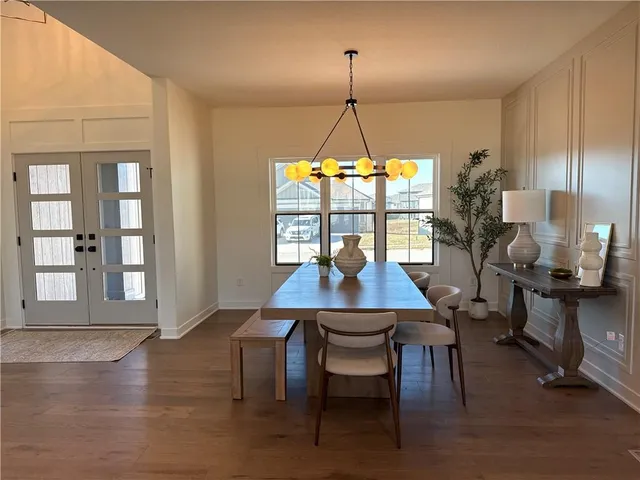 $749,900 | 13508 Terrace Park Drive, Parkville, MO 64152