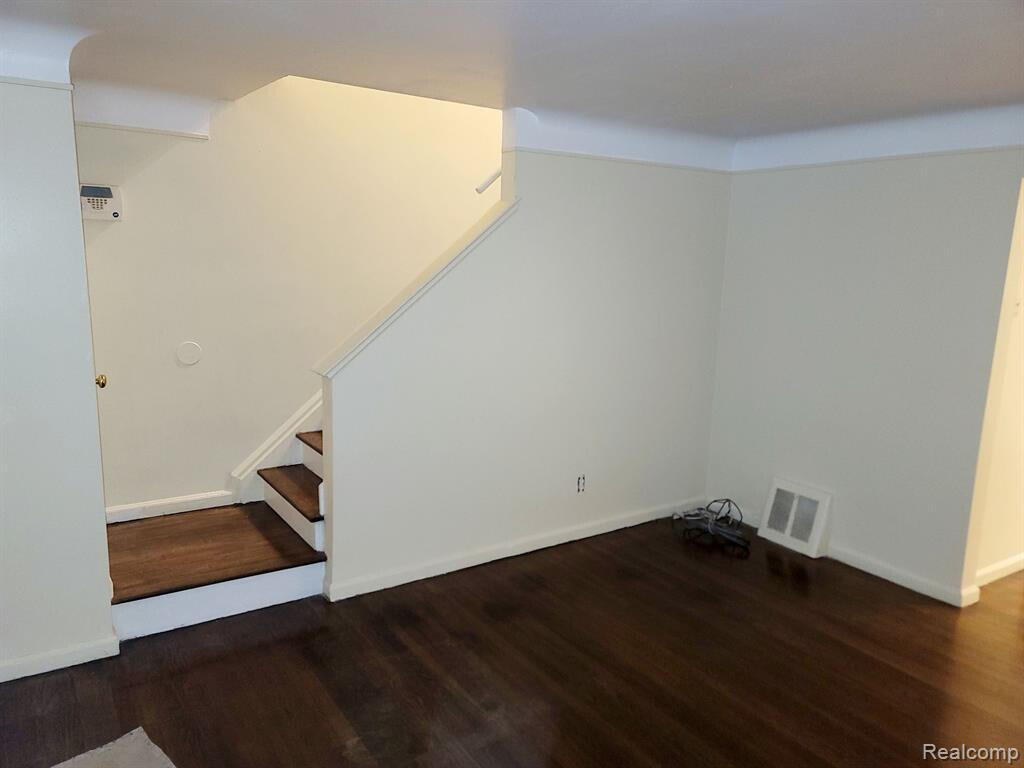 19925 Greenfield Road Detroit, MI 48235 - Photo 2 of 11