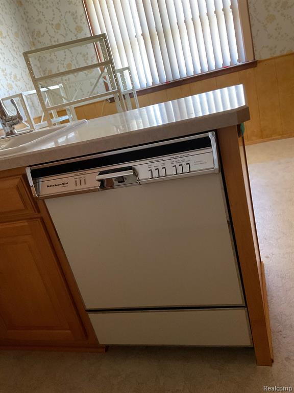 17280 Westhampton Road Southfield, MI 48075 - Photo 15 of 35