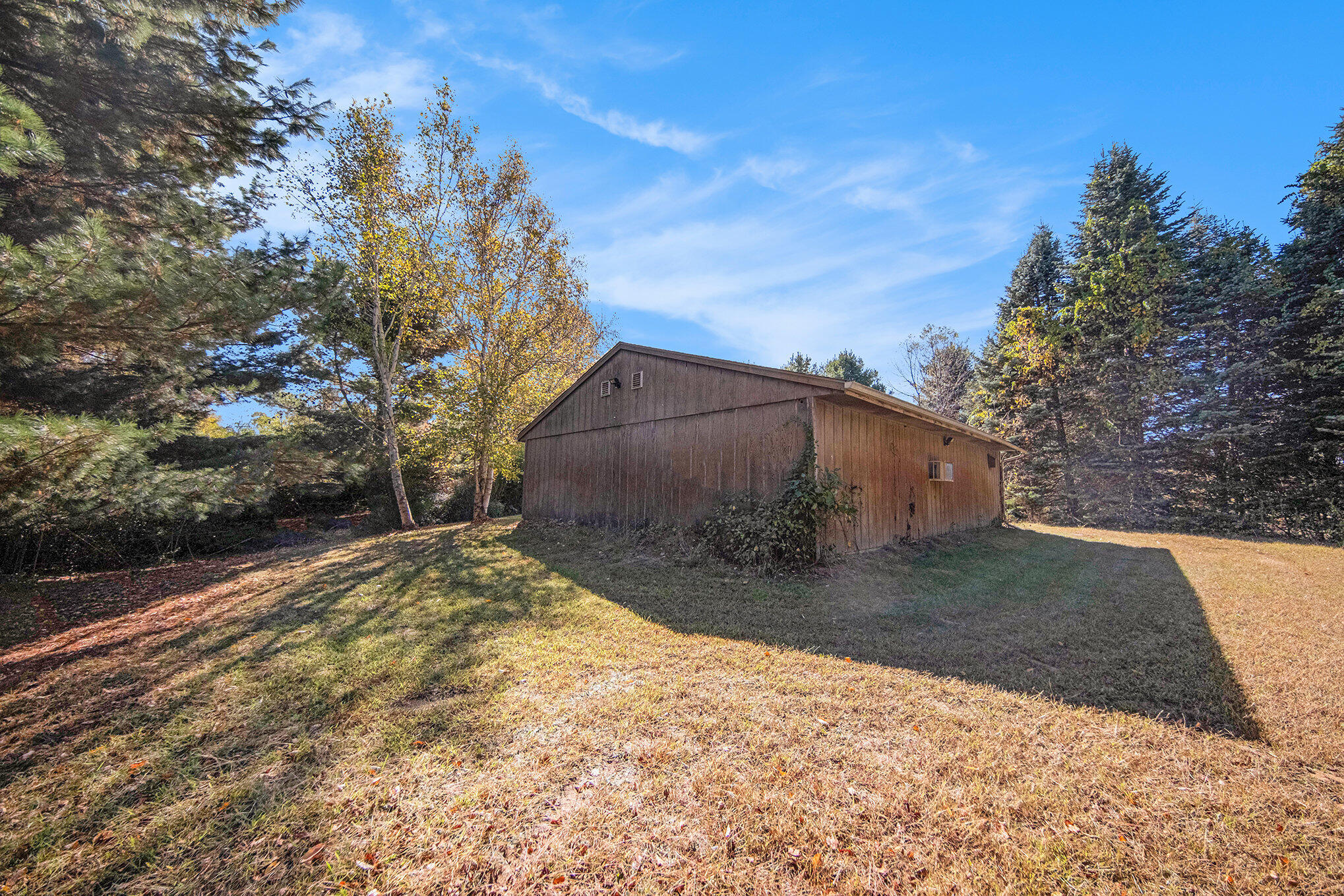 11480 North Adams Road North Adams, MI 49262 - Photo 4 of 28 007_sbp_10_788