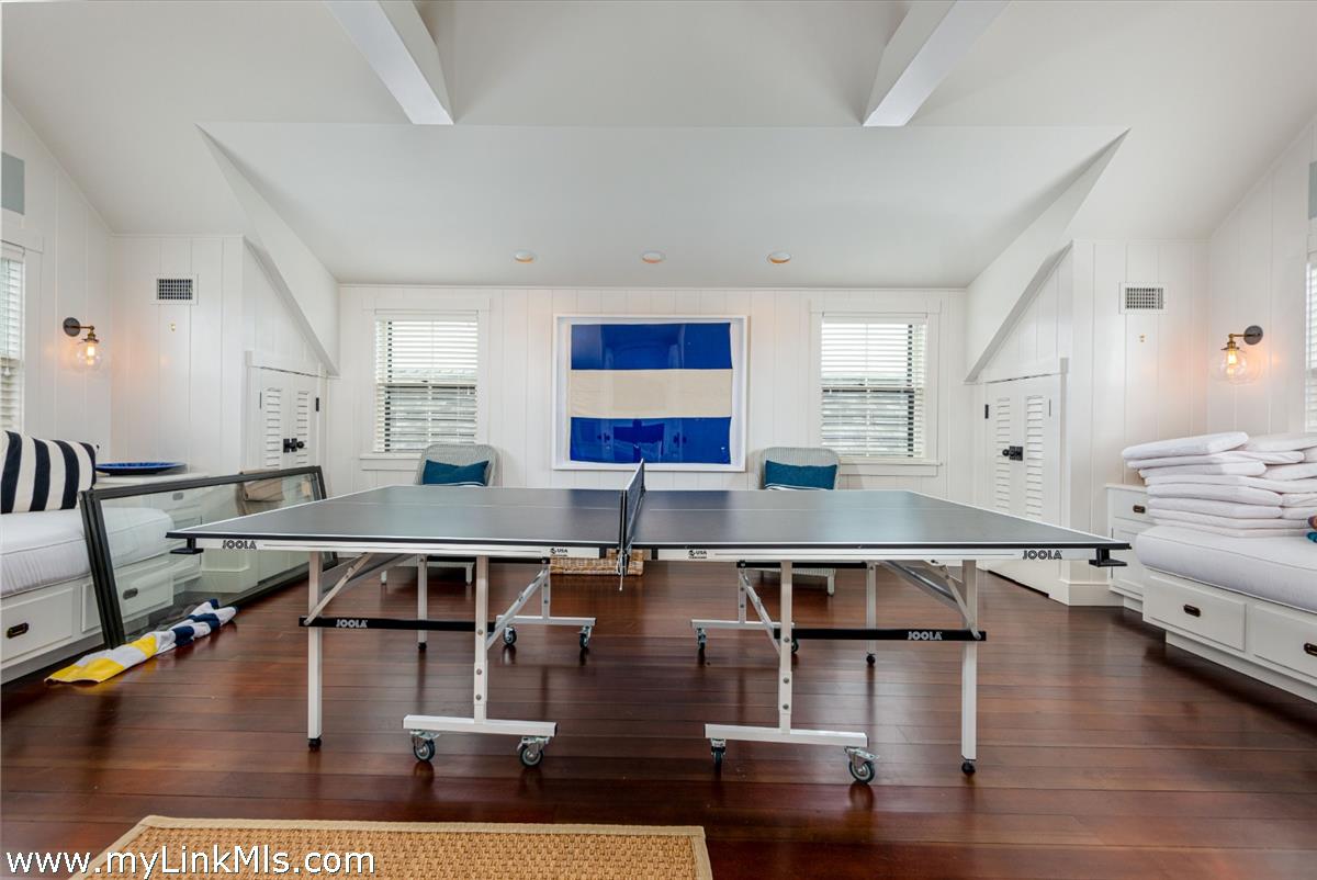 105 Low Beach Road Nantucket, MA 02554 - Photo 20 of 45