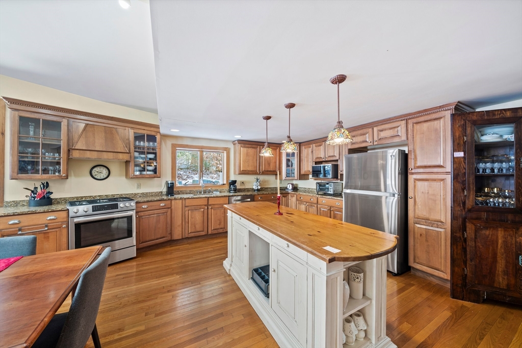 649 Ferry Street Marshfield, MA 02050 - Photo 5 of 42