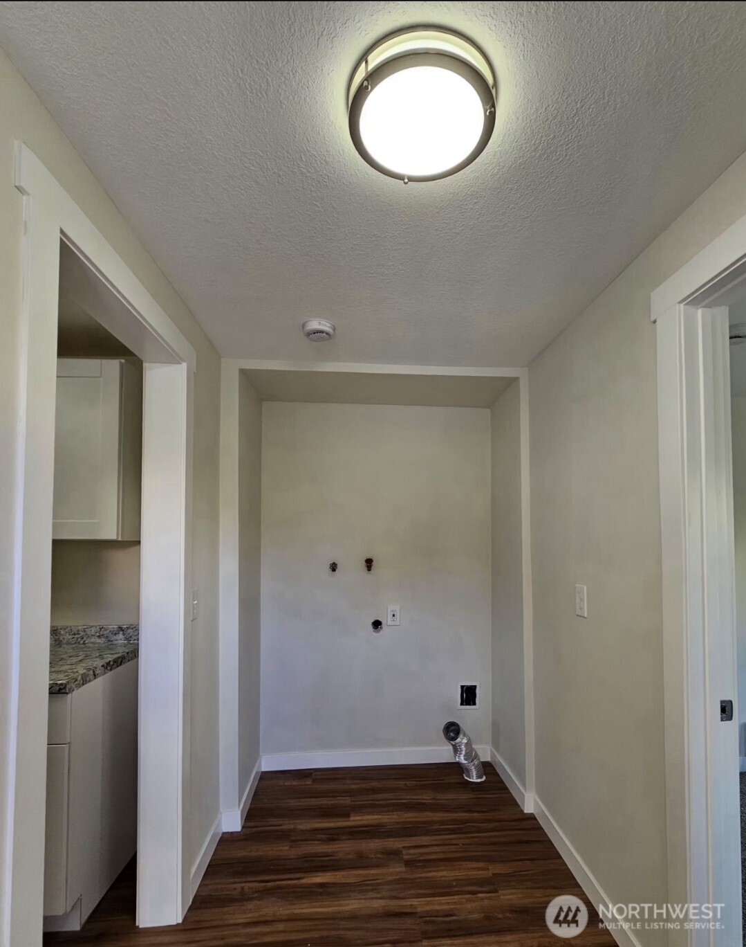 2914 Columbia Heights Road Longview, WA 98632 - Photo 11 of 26 Gallery Image 11
