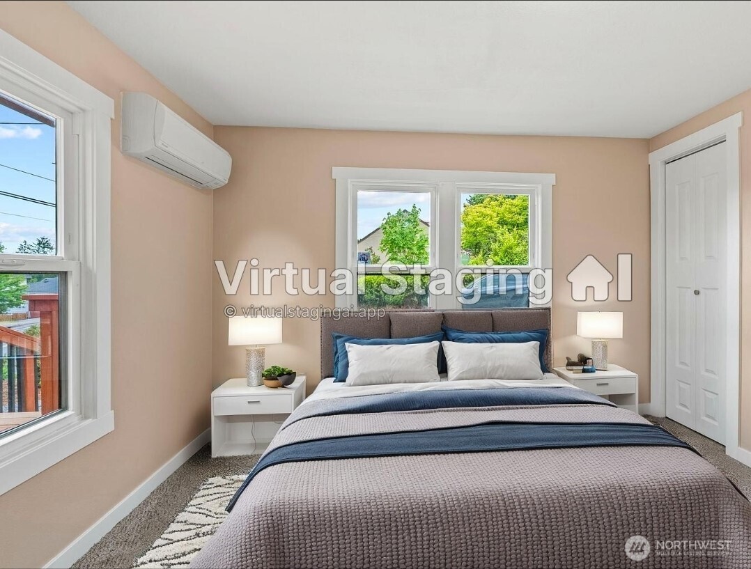 2914 Columbia Heights Road Longview, WA 98632 - Photo 15 of 29 a bedroom with a bed and a window