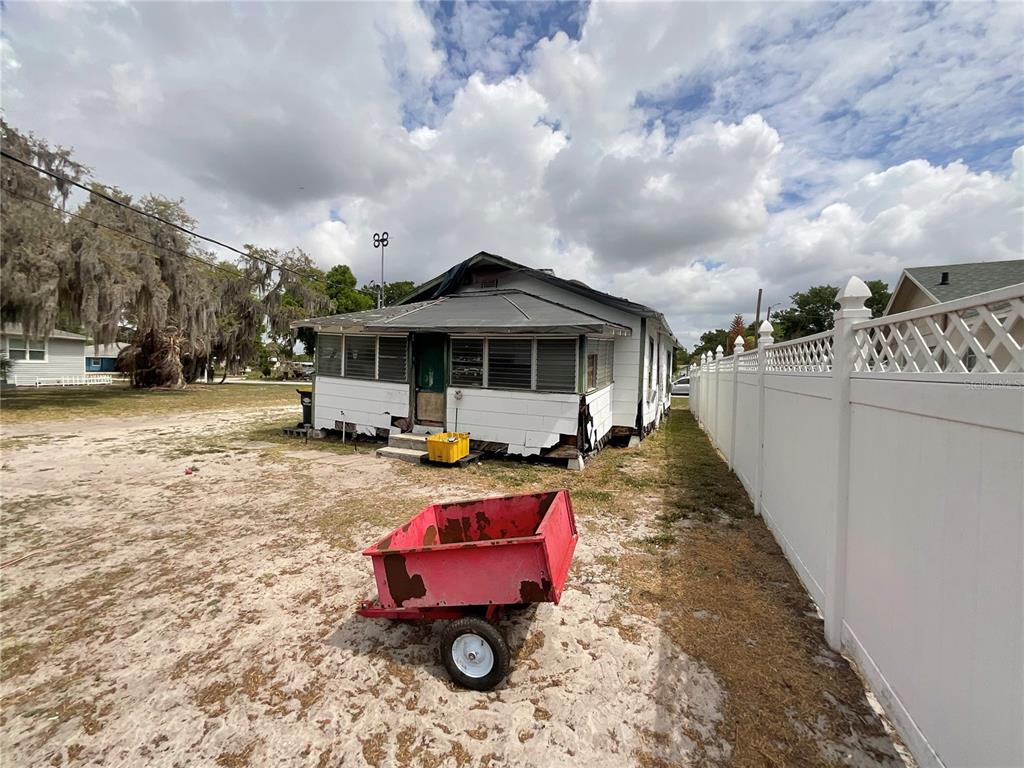 109 Palencia Road Auburndale, FL 33823 - Photo 5 of 10