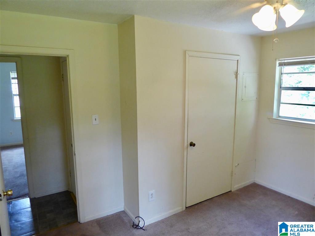 772 29th Street Southwest Birmingham, AL 35211 - Photo 10 of 17