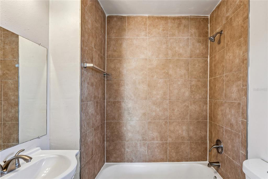 1429 Spring Lane Clearwater, FL 33755 - Photo 11 of 23