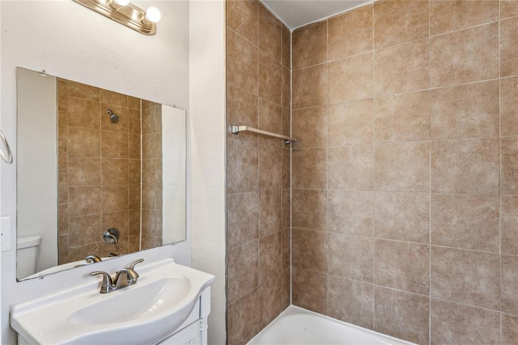 1429 Spring Lane Clearwater, FL 33755 - Photo 12 of 23