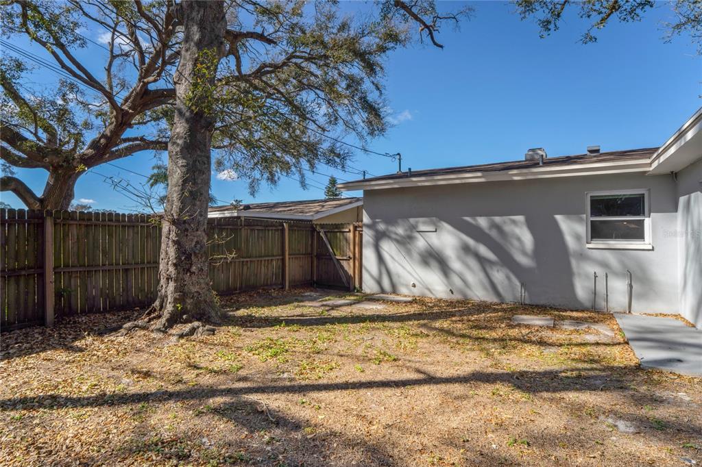 1429 Spring Lane Clearwater, FL 33755 - Photo 22 of 23