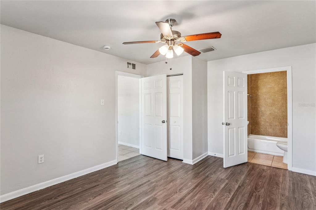 1429 Spring Lane Clearwater, FL 33755 - Photo 10 of 23