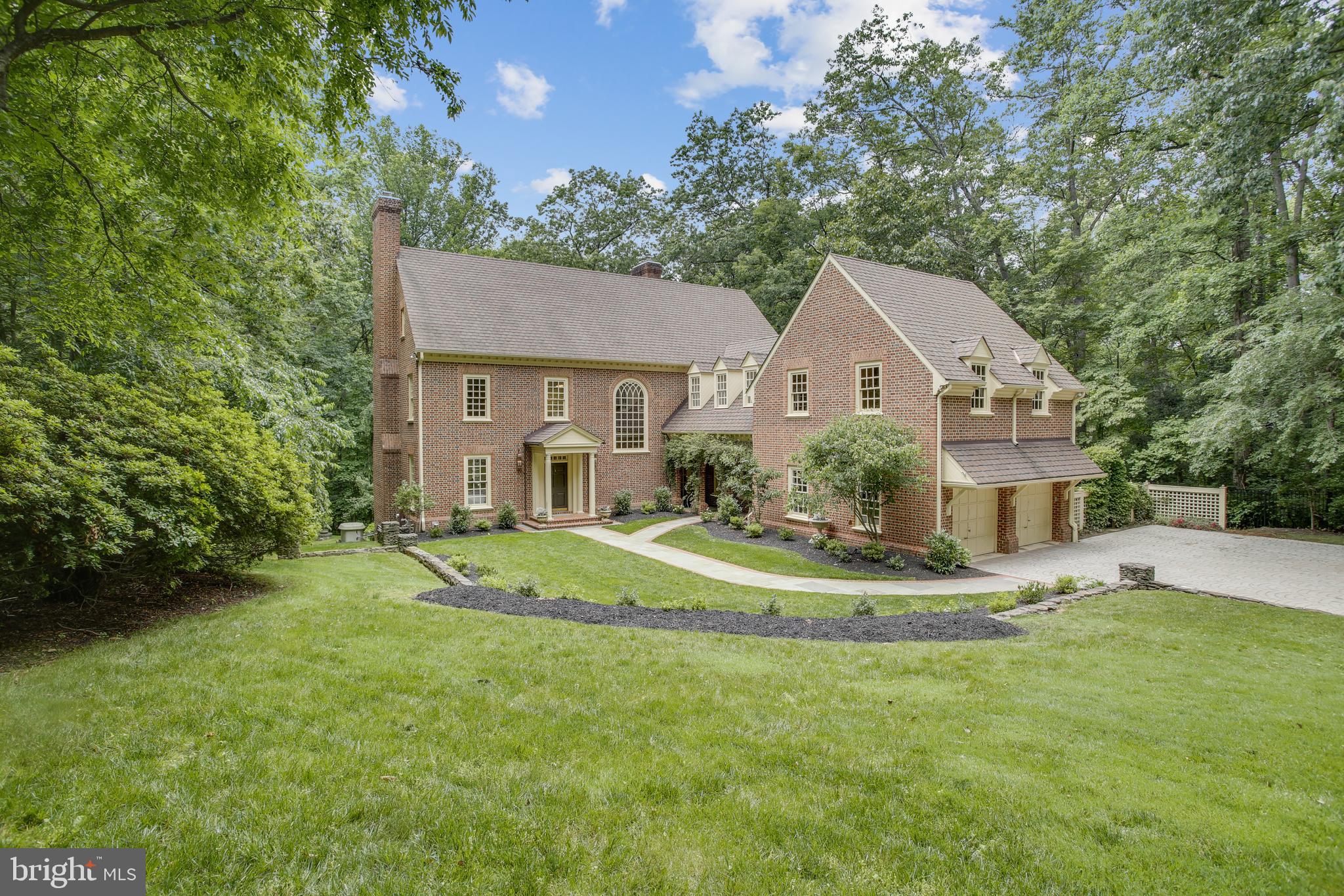 930 Towlston Road McLean, VA 22102 - Photo 3 of 72 Front exterior